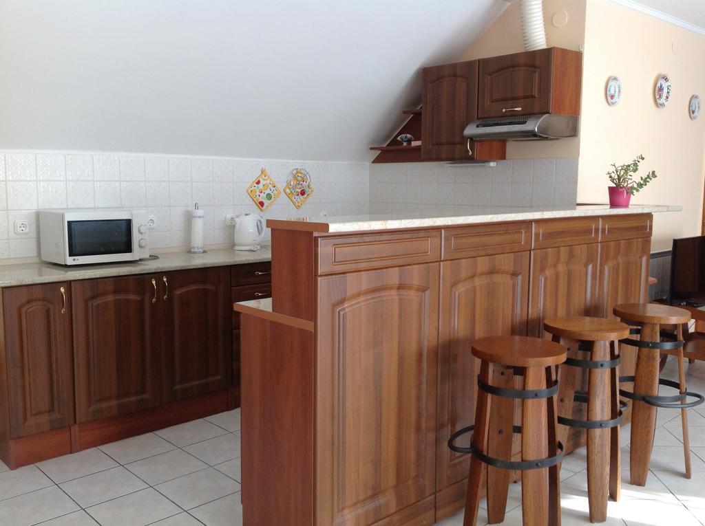 Attila Apartmanhaz Hotell Hévíz Rom bilde
