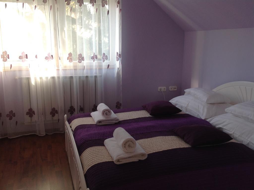 Attila Apartmanhaz Hotell Hévíz Rom bilde