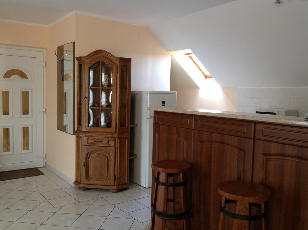 Attila Apartmanhaz Hotell Hévíz Rom bilde