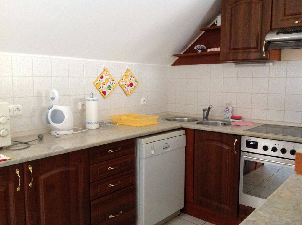 Attila Apartmanhaz Hotell Hévíz Rom bilde