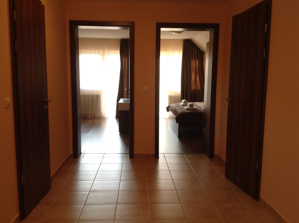 Attila Apartmanhaz Hotell Hévíz Rom bilde