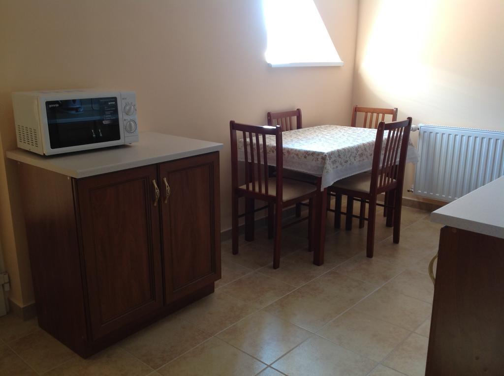 Attila Apartmanhaz Hotell Hévíz Rom bilde