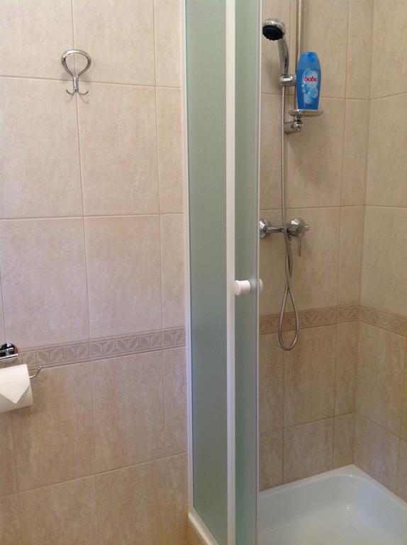 Attila Apartmanhaz Hotell Hévíz Rom bilde