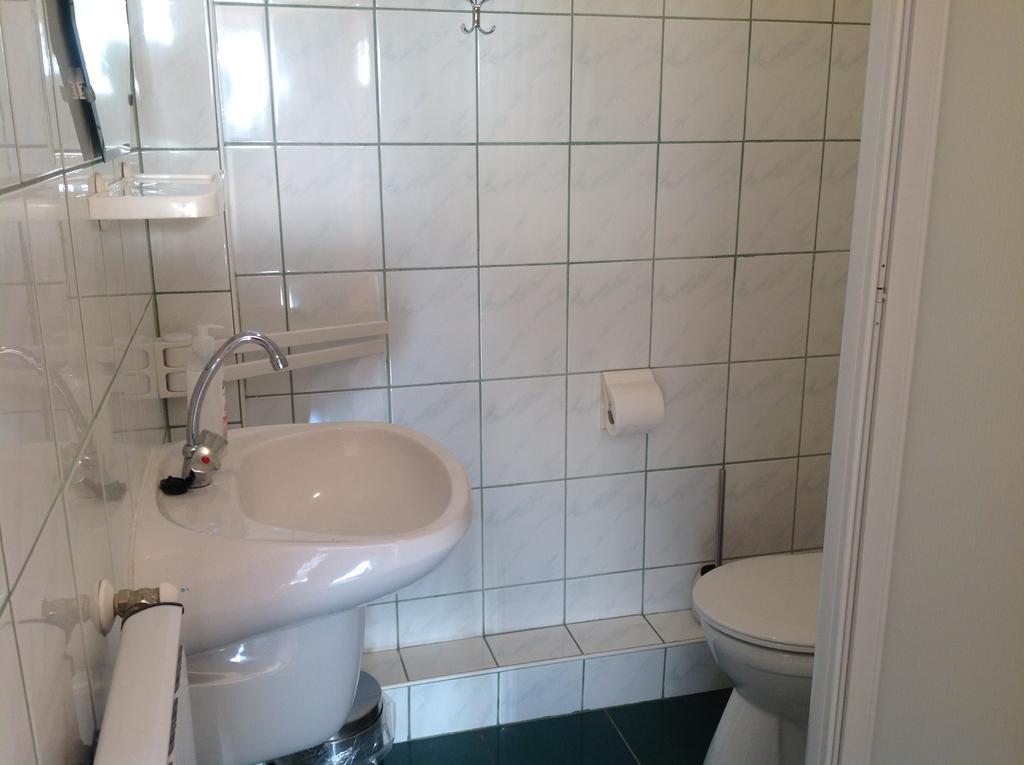 Attila Apartmanhaz Hotell Hévíz Eksteriør bilde